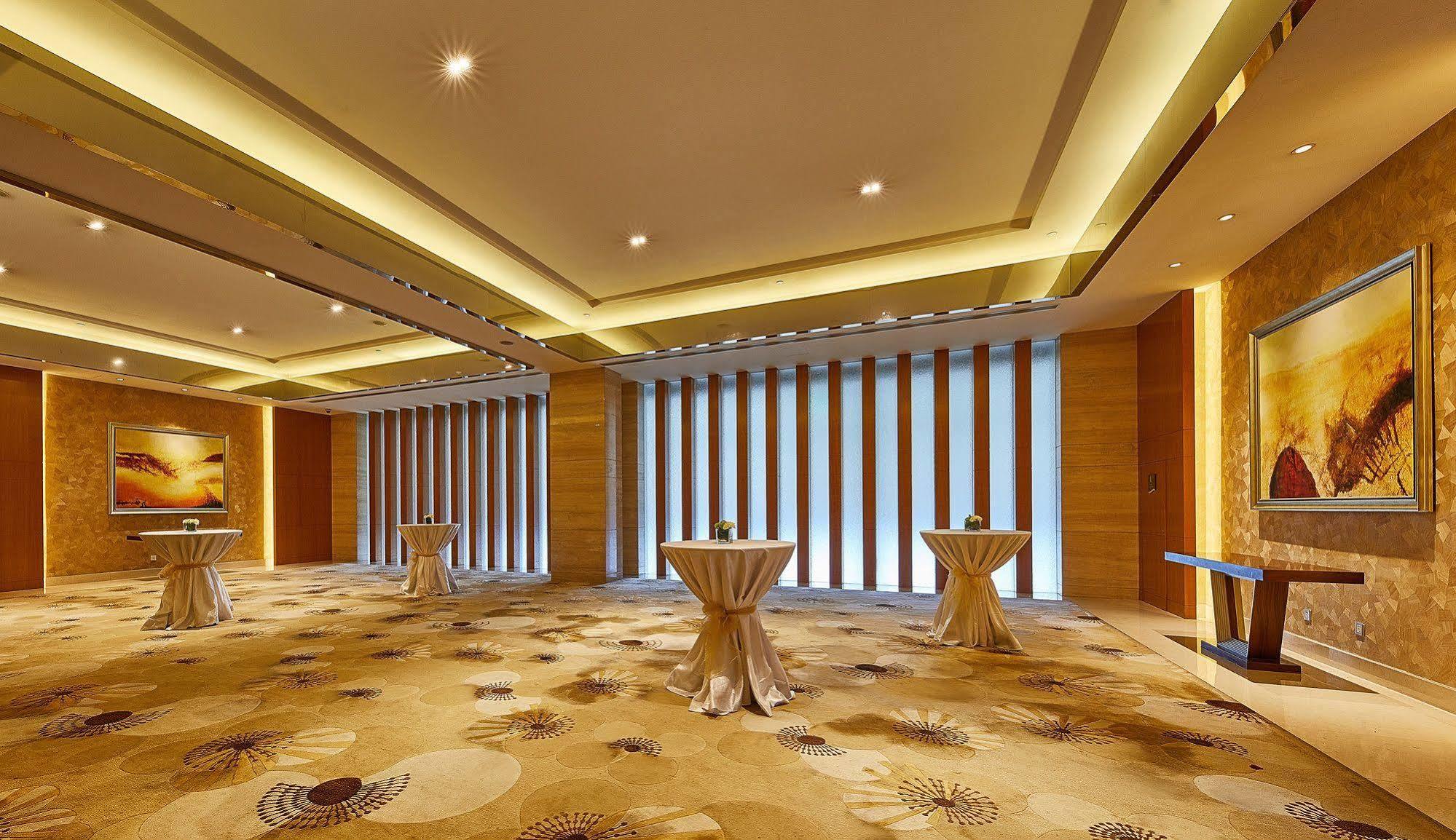 The Westin Nanjing Xuanwu Lake Zewnętrze zdjęcie